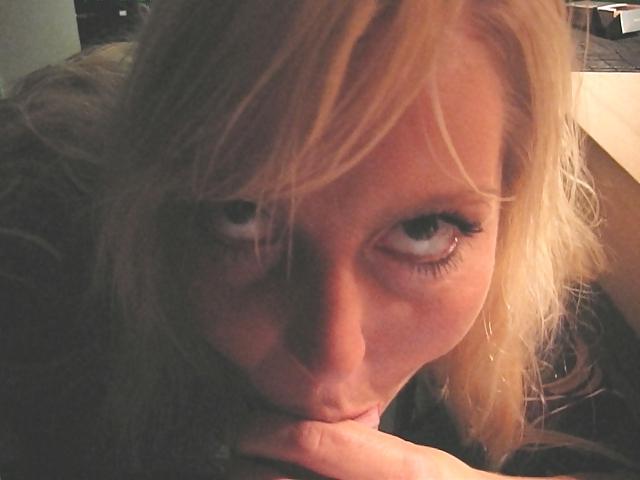18P Hot Milf Simone