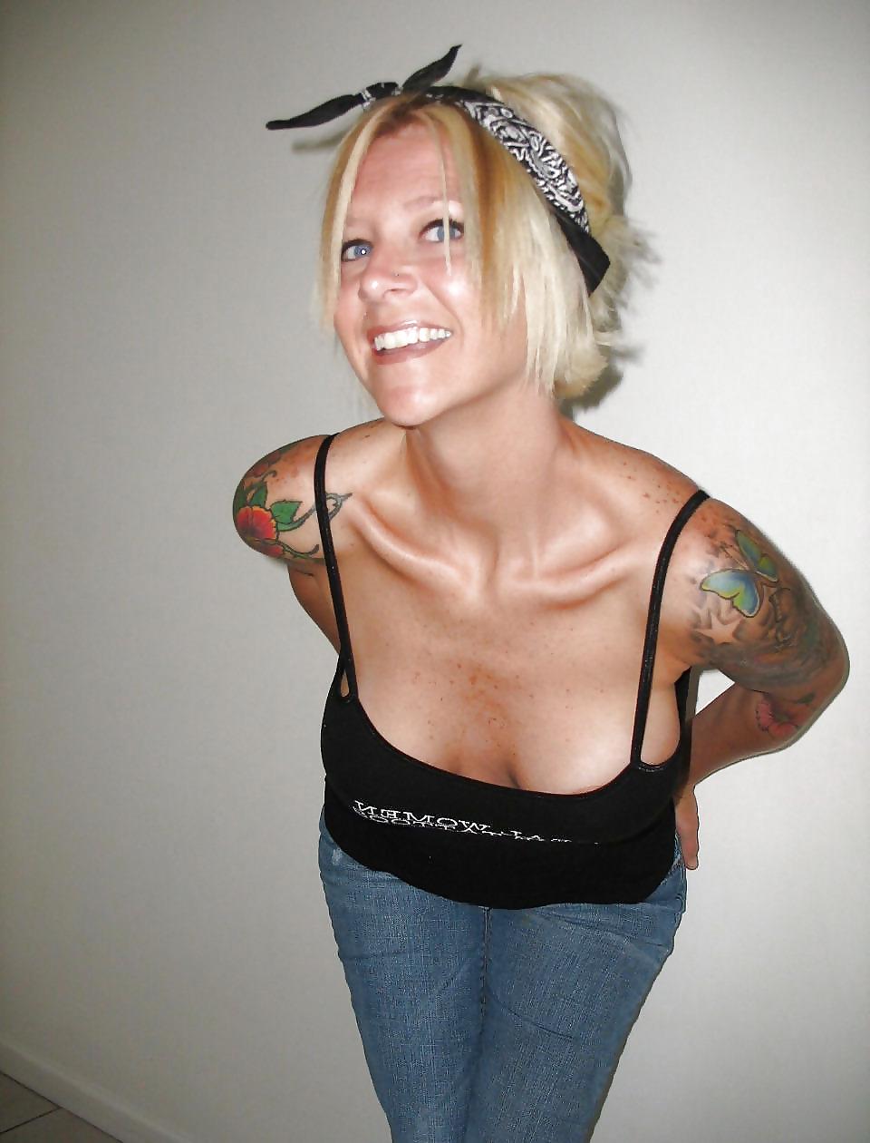 25P Loving big tits tattooed girls