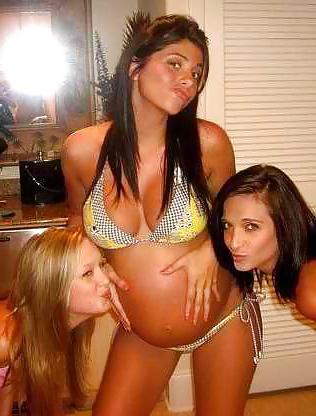25P Some Images of  AMATEUR Pregnant Babe