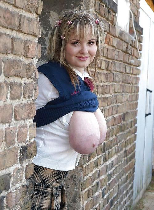 25P Big Natural Tits 40