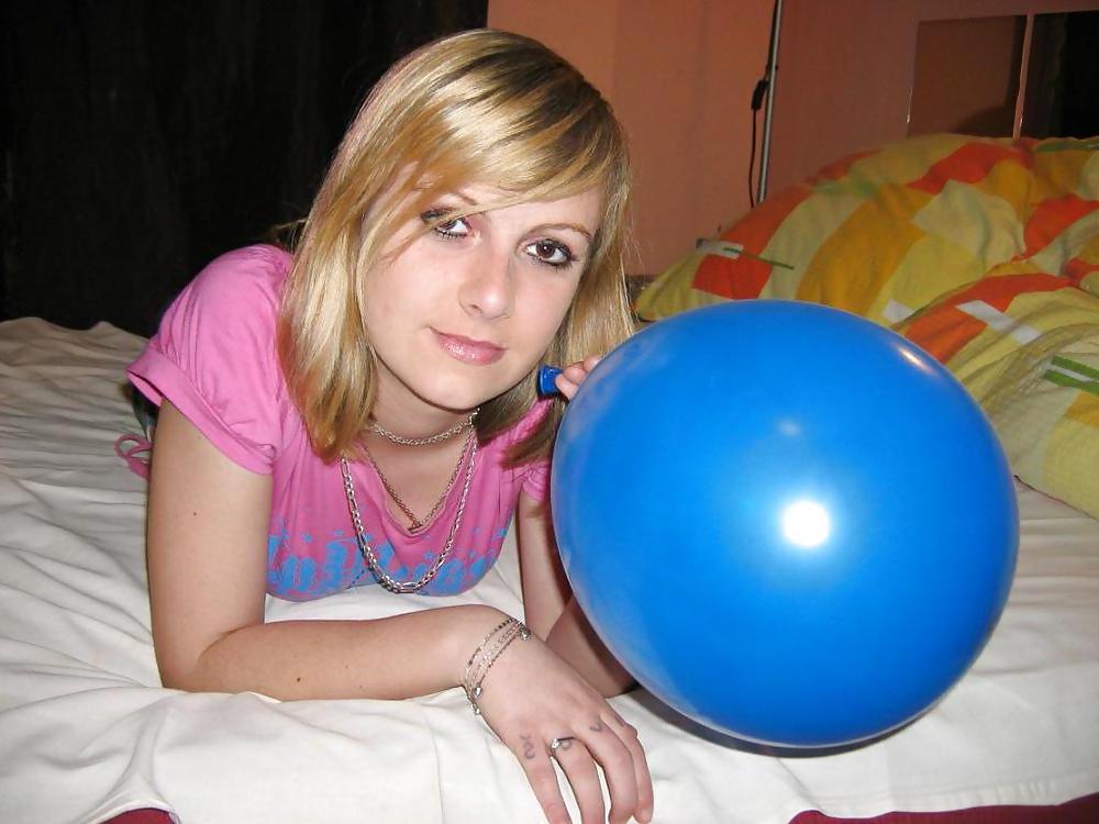 25P Balloon girls