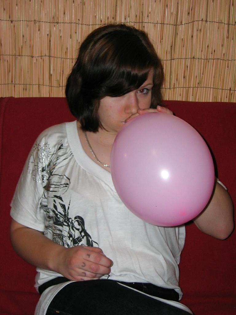 25P Balloon girls