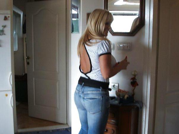 25P Vesna MILF from Serbia VOL. 4
