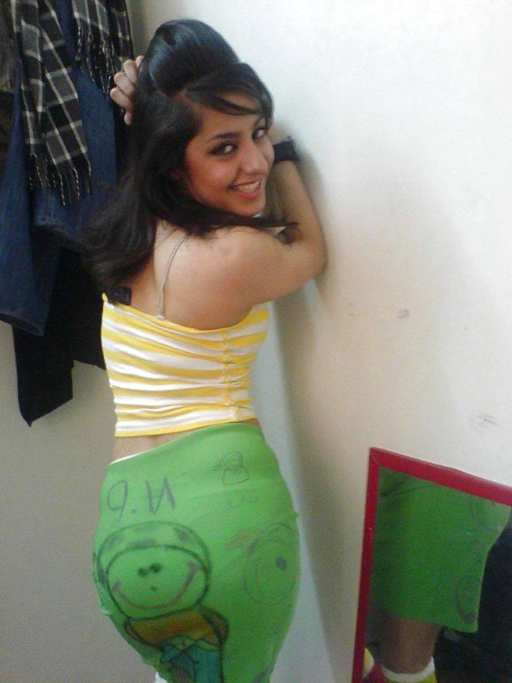 16P Hot Iranian Women Part 4