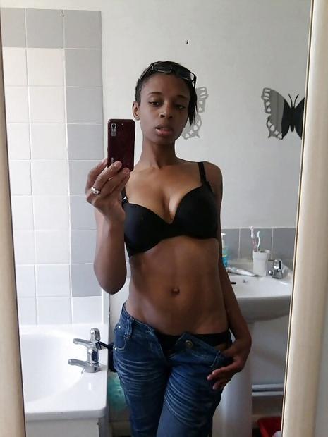 21P Some Sexy Black Girls posing