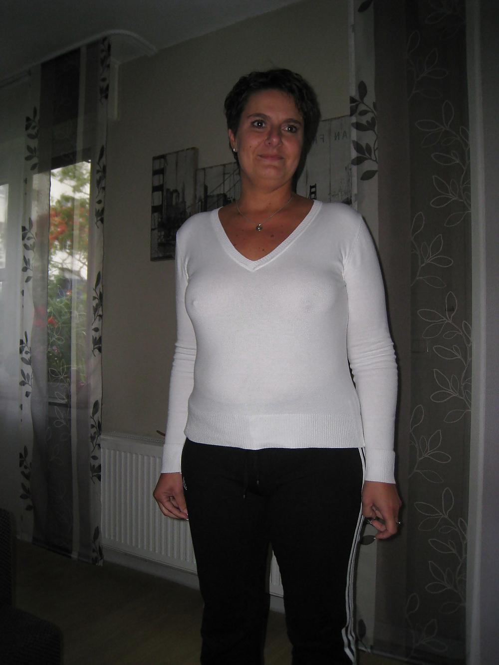 11P Mrs Mira Schmidt of Germany