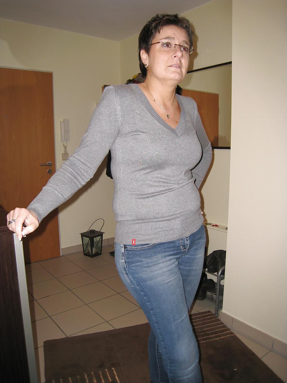 11P Mrs Mira Schmidt of Germany