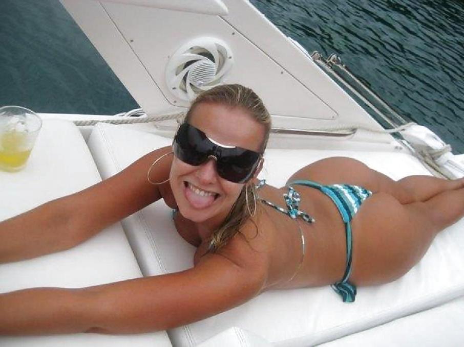 23P Italian women: azzura