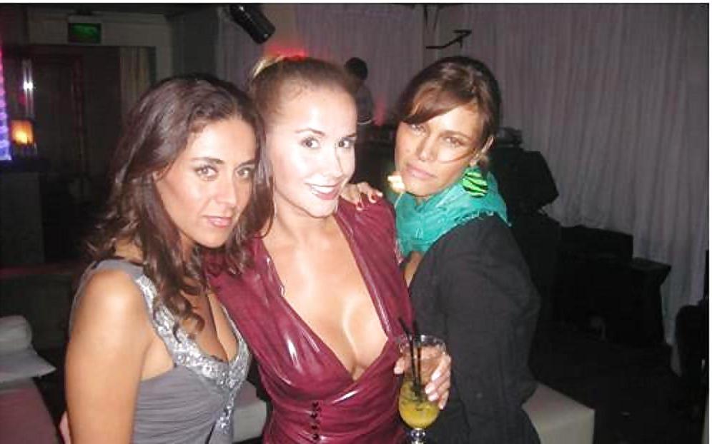 23P Italian women: azzura
