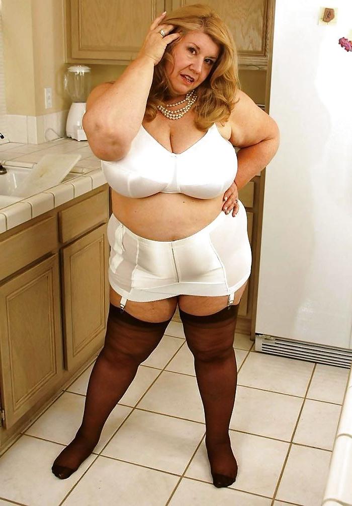18P Mature-BBW-Ladies 375