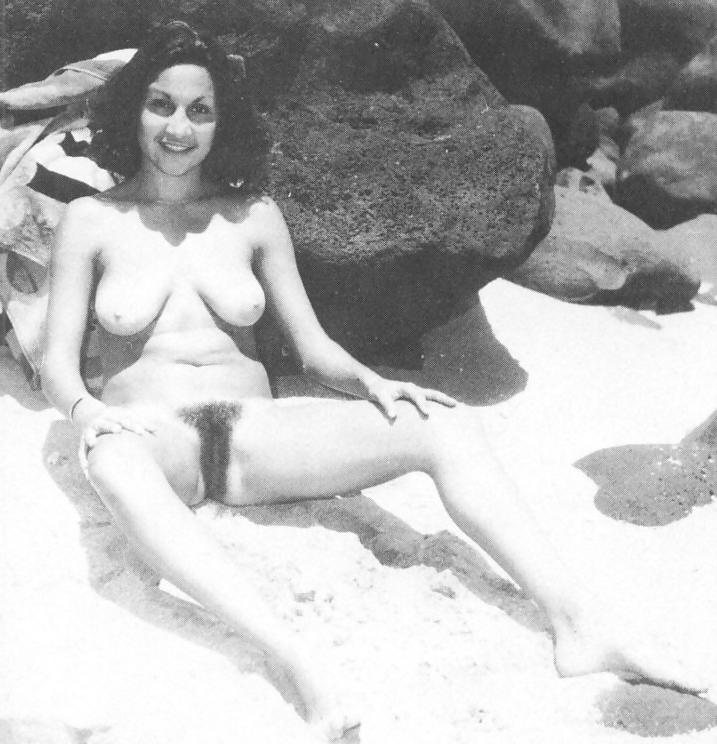 25P Vintage nudists9