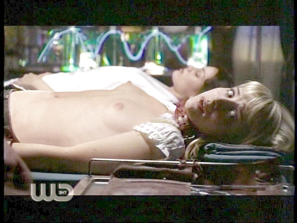 19P SMALLVILLE GIRLS