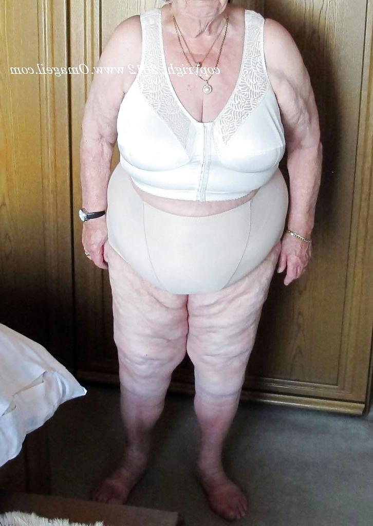 19P Mature-BBW-Ladies 440