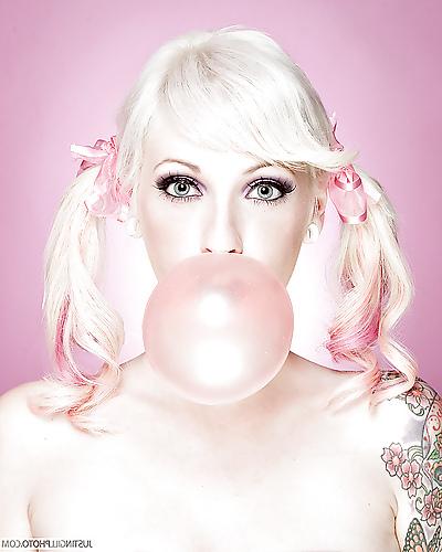 25P tattoo girls