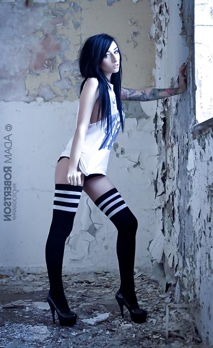 25P tattoo girls