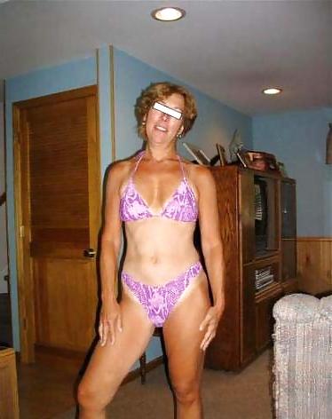 15P N. C. - Anonymous MILF posing