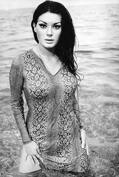 20P Edwige Fenech in 20 Pics
