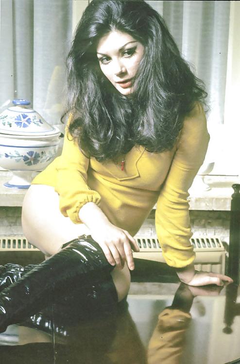 20P Edwige Fenech in 20 Pics