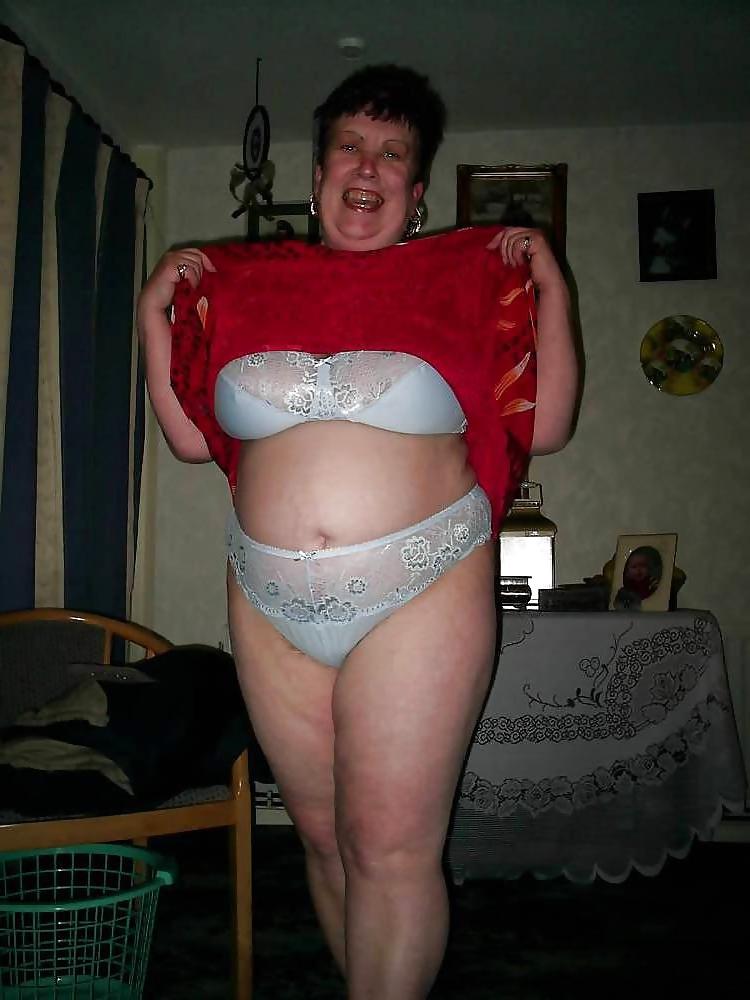 24P Mature women in underwear.