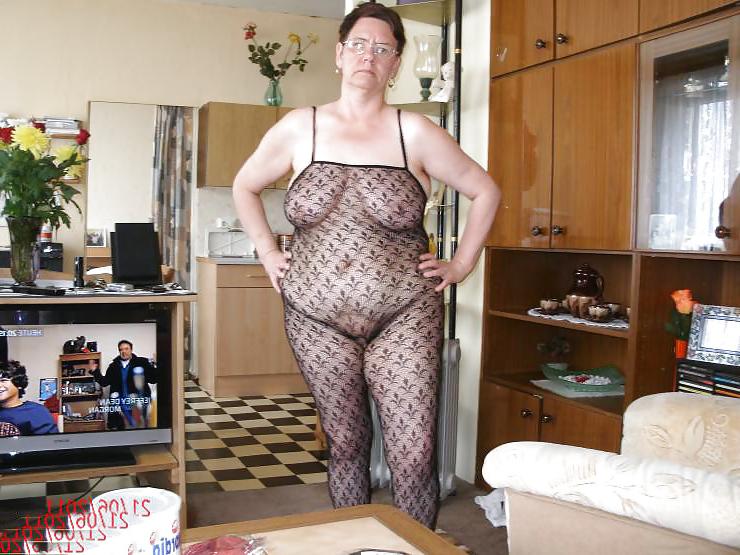 24P Mature women in underwear.