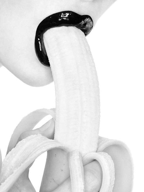 12P Banana love...