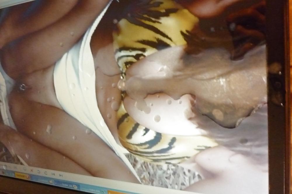 6P Christyshows cum covered cunt 