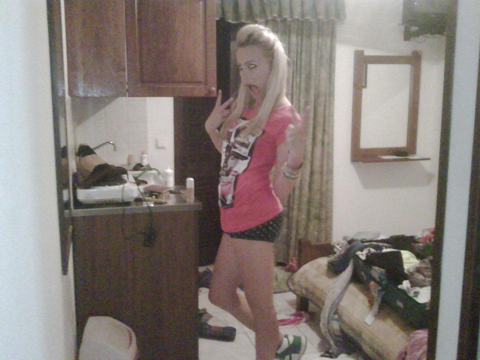 10P Hot blonde dutch celebrity