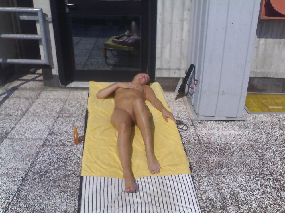4P Sunbathing nude