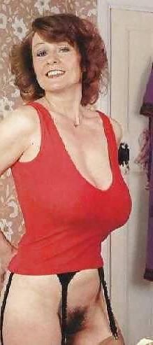 12P A dozen retro of pat wynn aka aunt jane