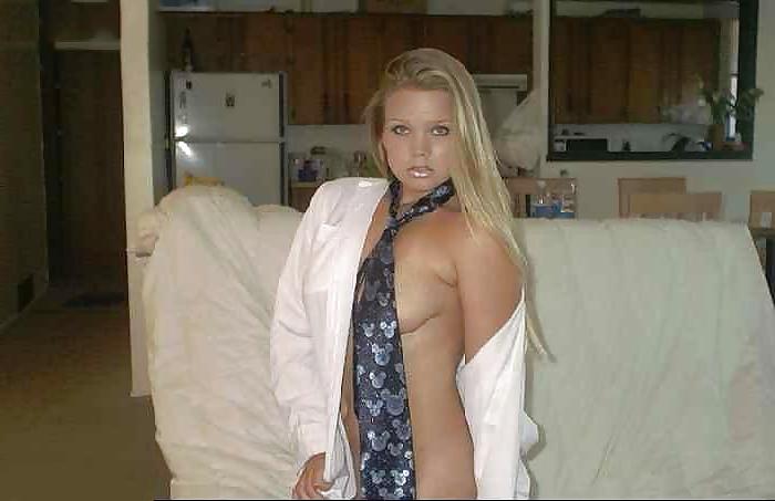 25P Blonde hottie posing