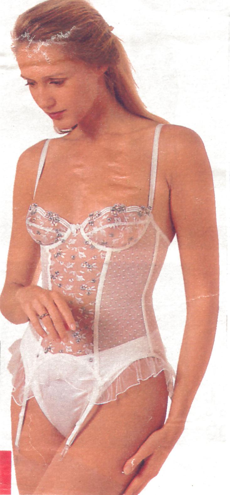 21P Vintage lingerie 1