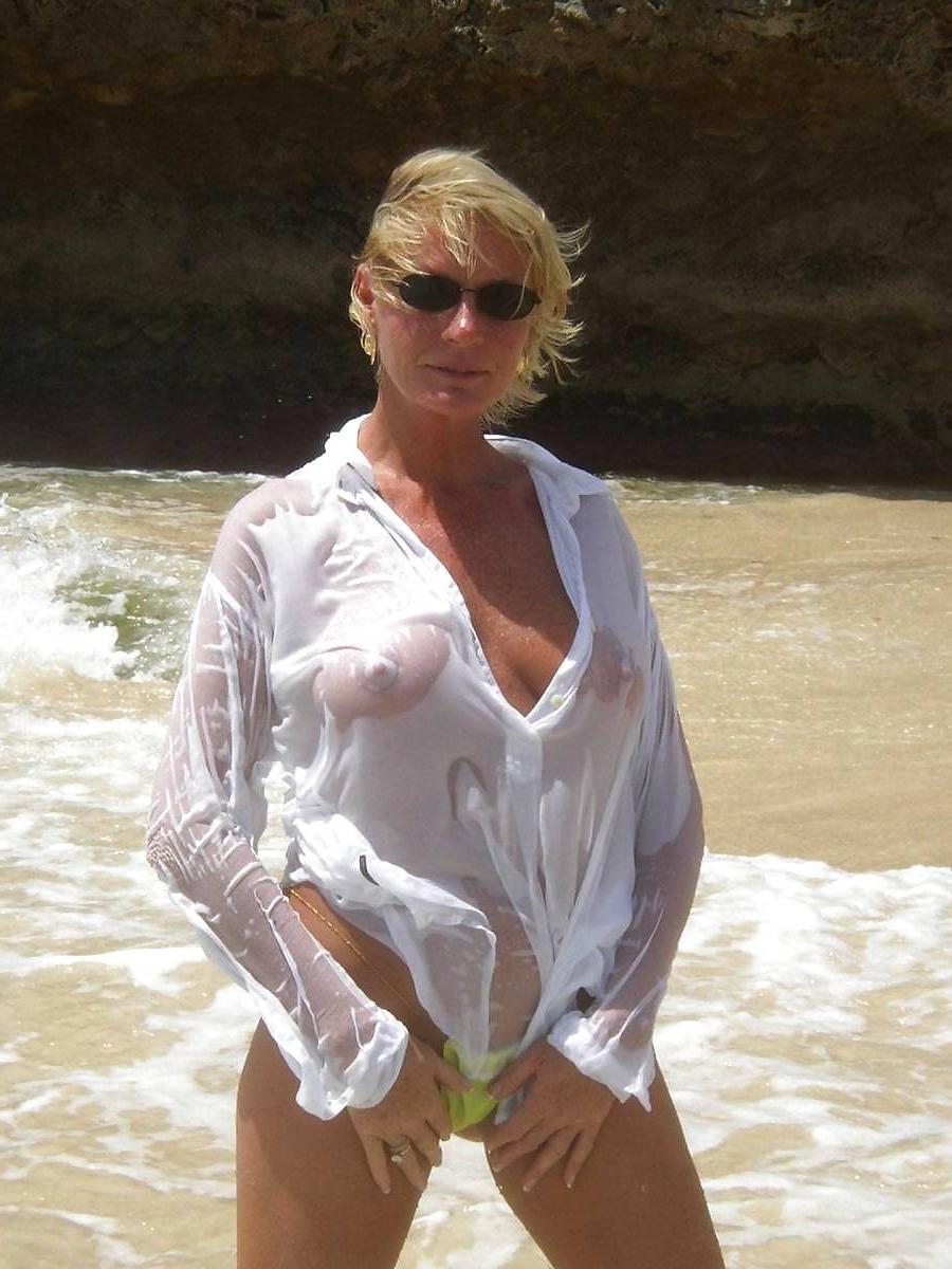 25P Matures of all shapes and sizes hairy and shaved 115