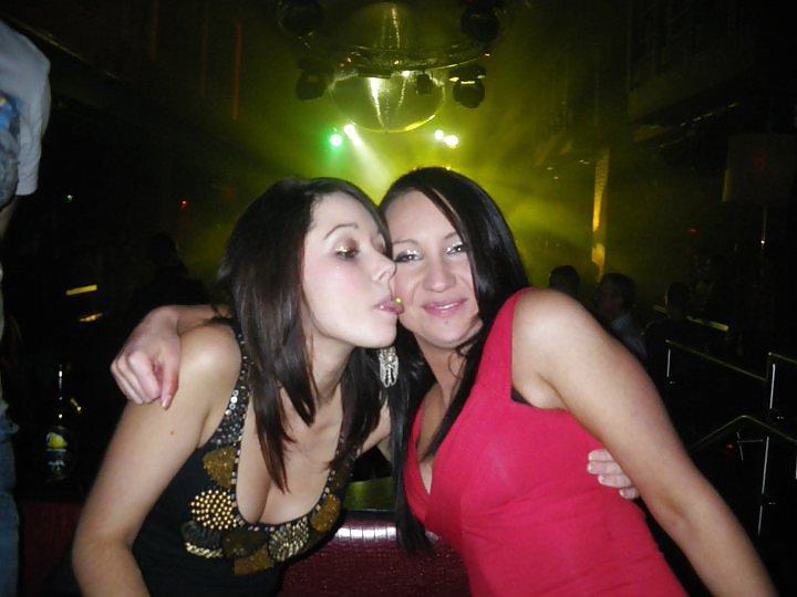 25P Hot Irish chicks....plz comment