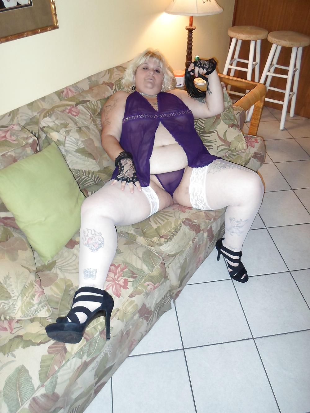 25P Granny  posing in purple
