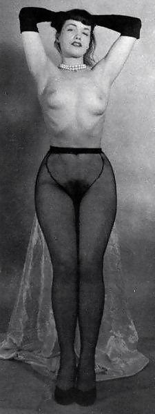25P KEY - Vintage 20  Hot Legs with more Nylons & Garters