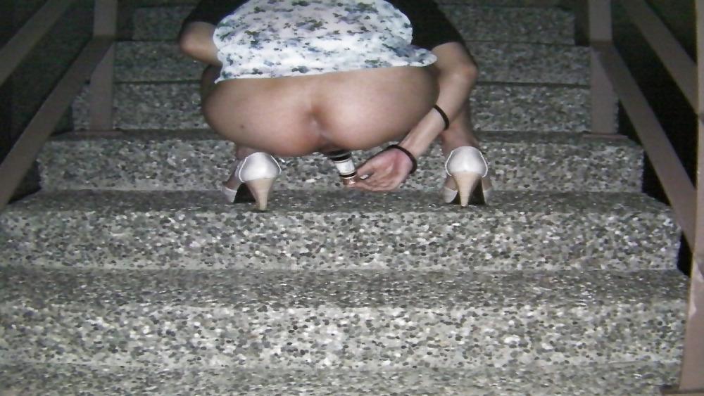 25P Taiwan wife public pussy bottle insertion