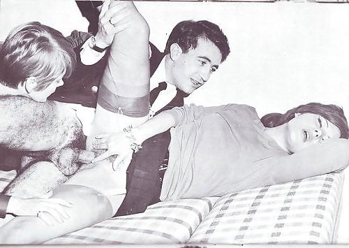 25P Vintage Amateurs and Porn