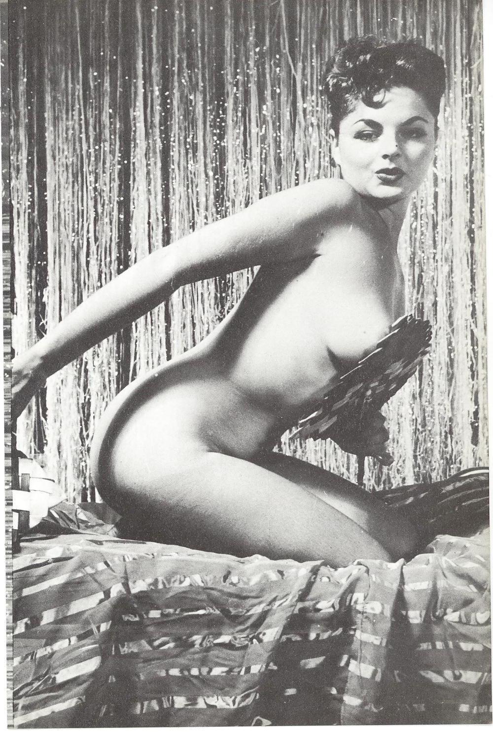 25P Vintage Magazines Introducing No2 Bobbie