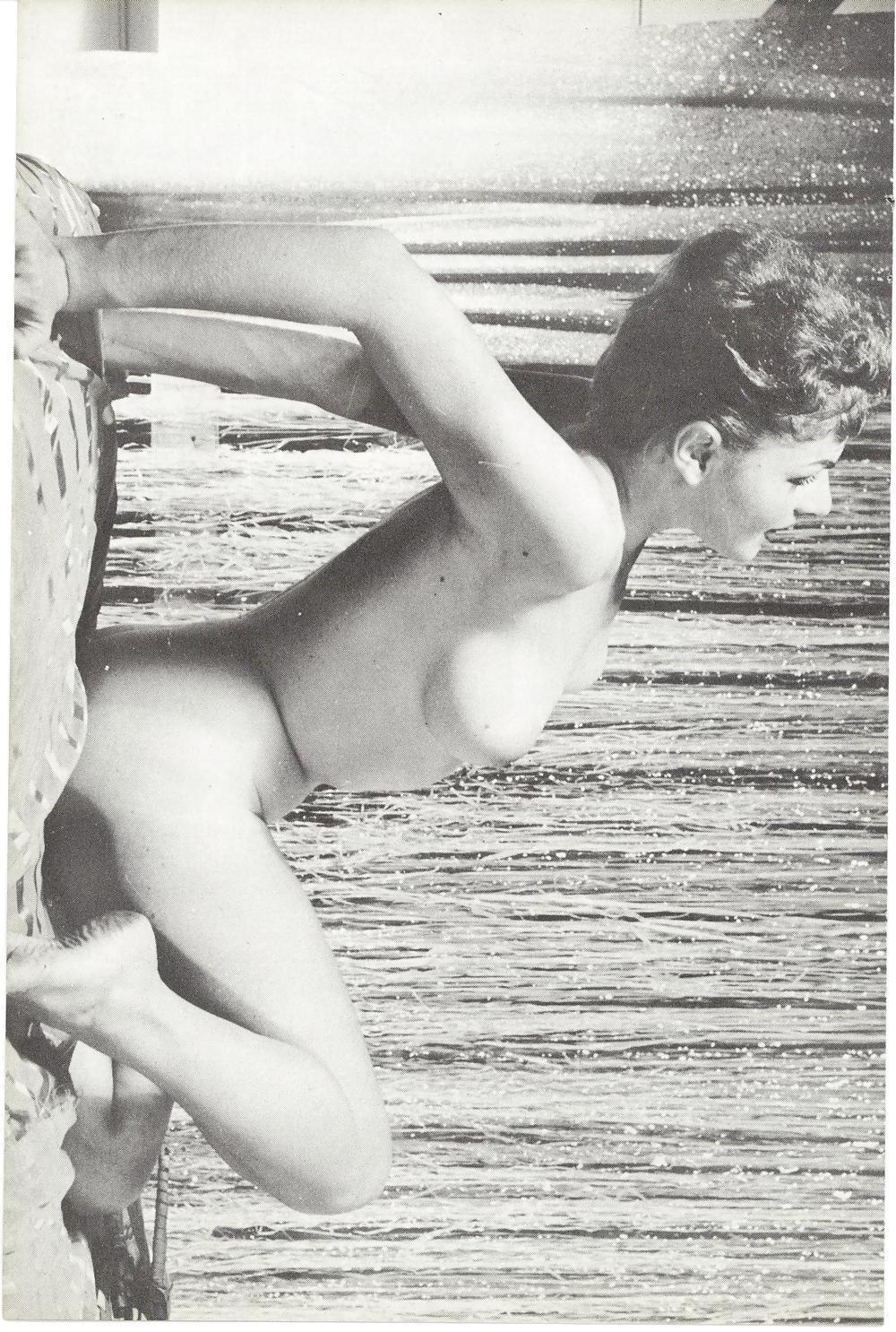 25P Vintage Magazines Introducing No2 Bobbie