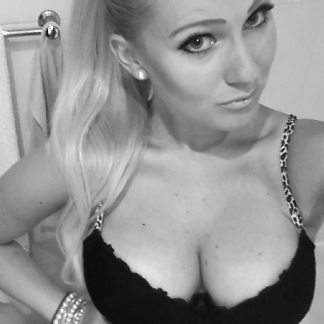 25P Polish slut