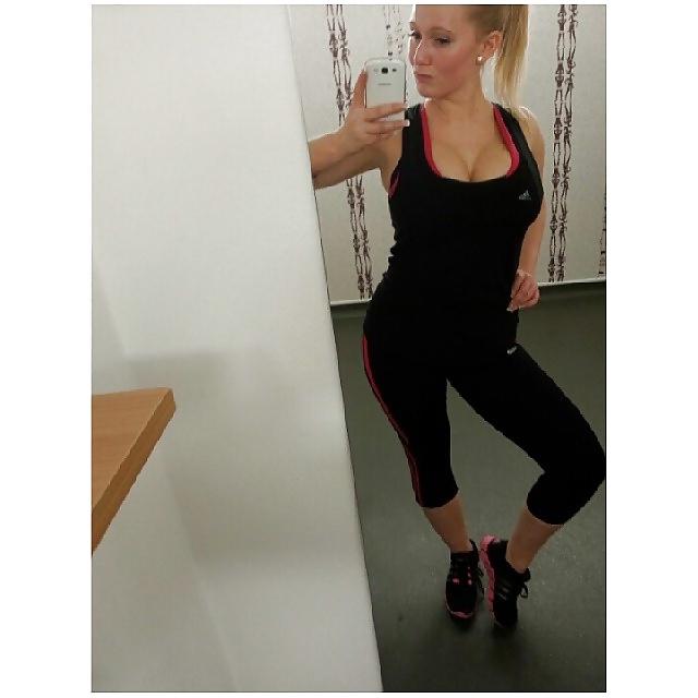 25P Polish slut