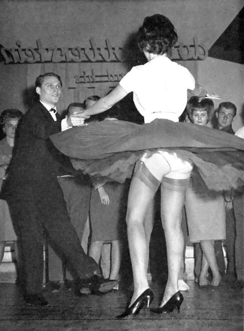 25P Odd vintage girlie pictures