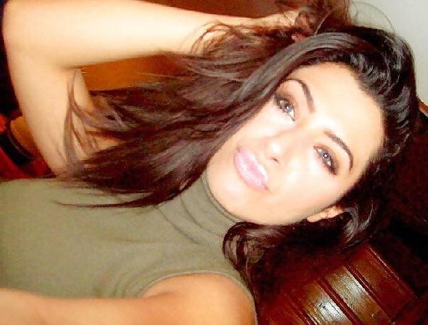 25P Iranian Teen Slut Felor (Friends with Sheyda)