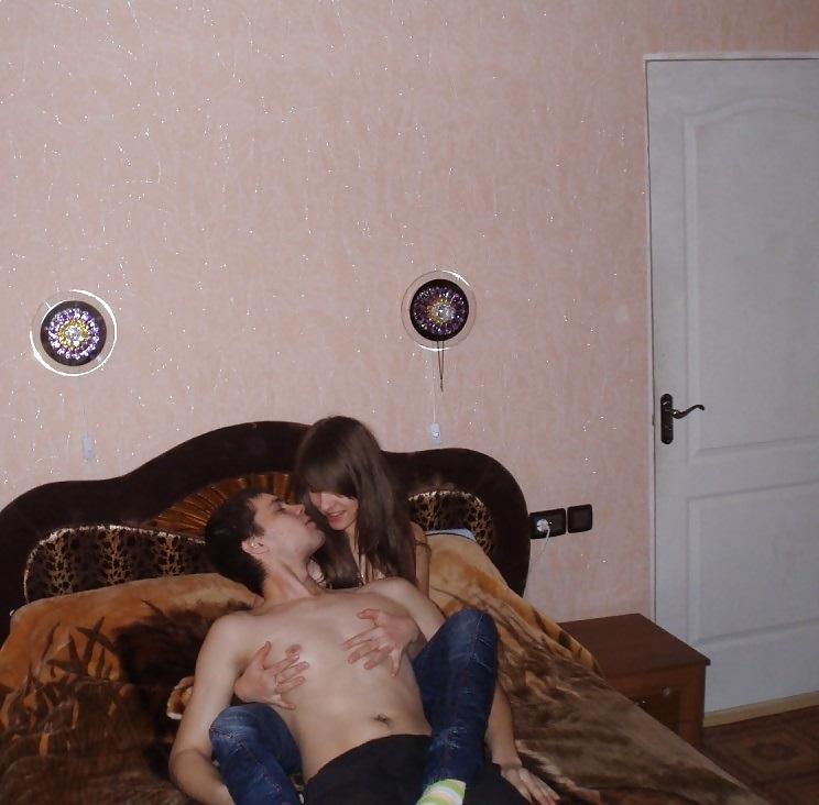 25P Russian Teeny With Boyfriend