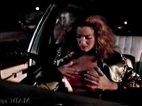 25P Hot sci-fi babe claudia christian