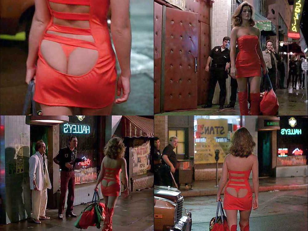 25P Hot sci-fi babe claudia christian