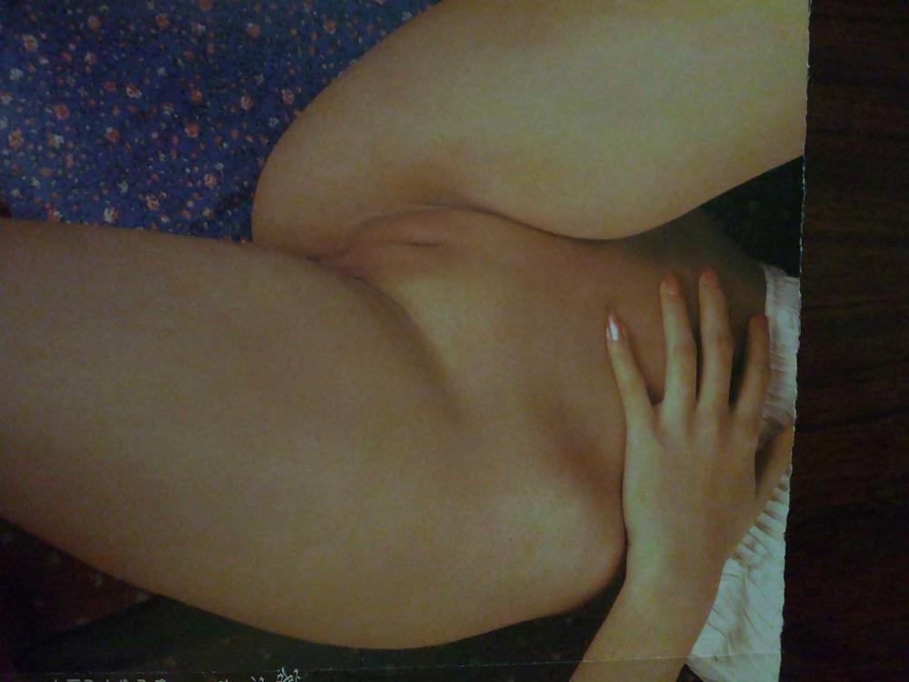 25P Vintage shaved vulvas and perfect closed pussy slit