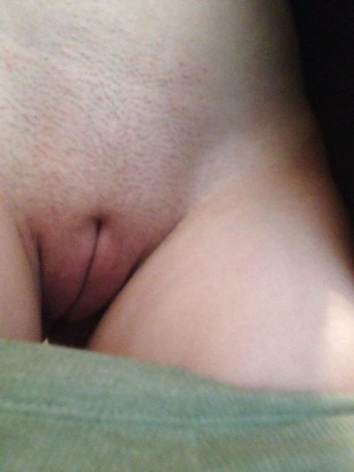 25P Vintage shaved vulvas and perfect closed pussy slit