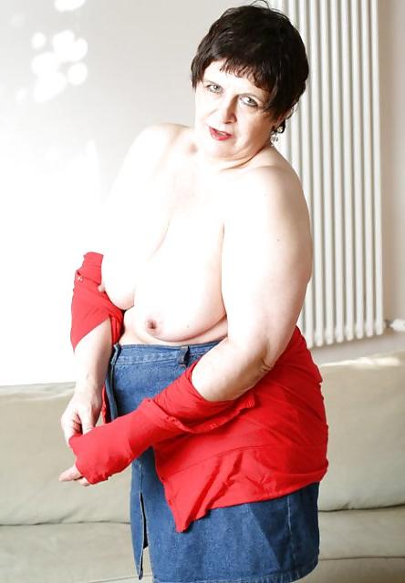 16P Sexy mature in red