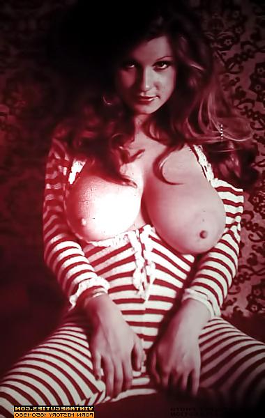 11P Vintage large tits